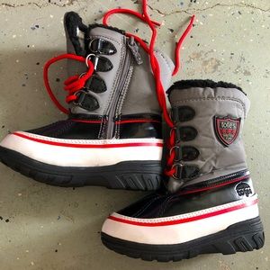 Toddler snow winter shoes sz 8